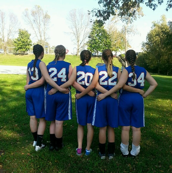 Profile Picture of Morgan Irving (@morganashleigh2) on Poshmark