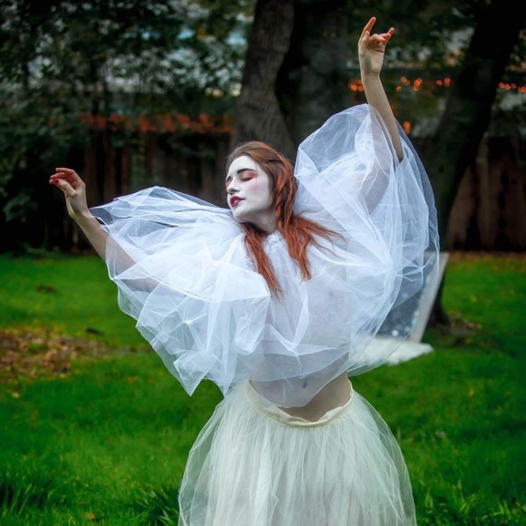 Profile Picture of Ariel Ryan (@moon_rabbit) on Poshmark