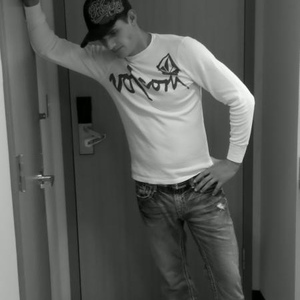 Cody Cole - Myspace Profile Picture of Cody Cole (@codycole1) on Myspace