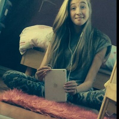 Profile Picture of Lara Sweeney (@larasweeney1999) on Twitter