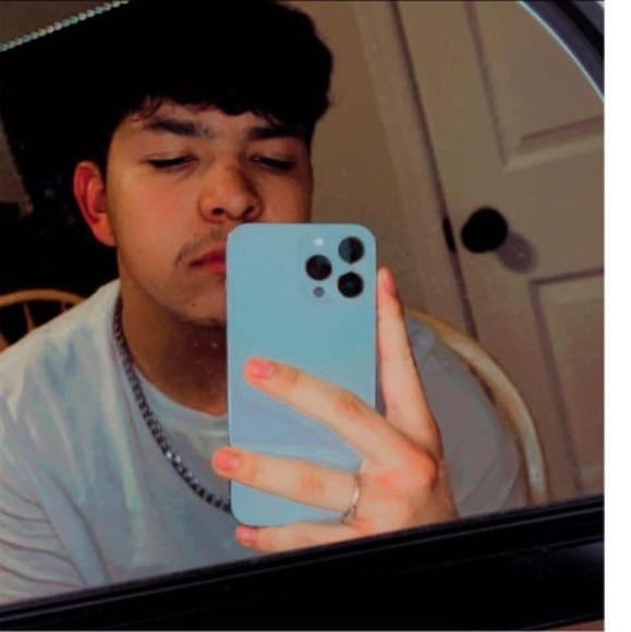 Profile Picture of Joshua Aguilera (@joshuarath14) on Poshmark