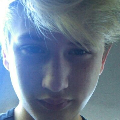 Profile Picture of Matthew Honeycutt (@DeathByHugo) on Twitter