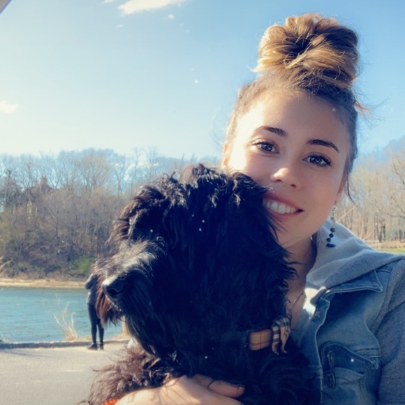 Profile Picture of Ashley Vaeth (@avaeth) on Poshmark