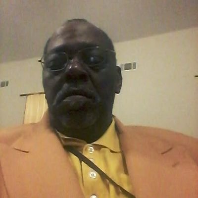 Profile Picture of John Hollimanon Twitter