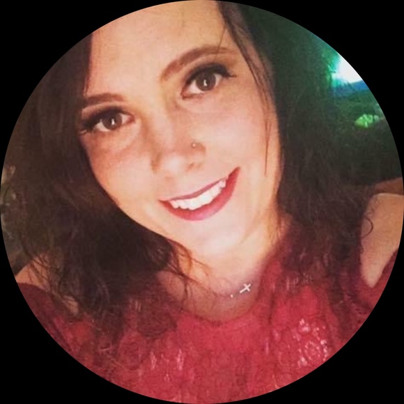 Profile Picture of Tabitha Higgs (@tabithaph2) on Poshmark