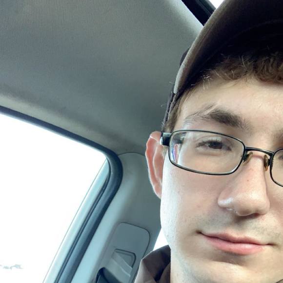 Profile Picture of Zach Taughinbaugh (@ztaughinbaugh10) on Poshmark