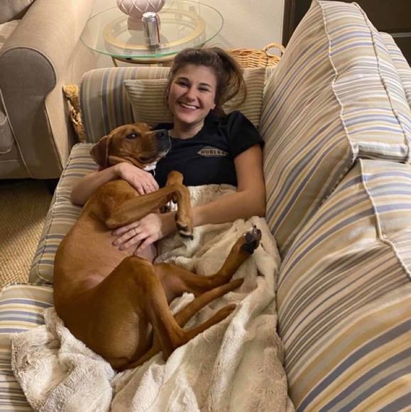 Profile Picture of Rachel Fornarola (@rfornarola) on Poshmark