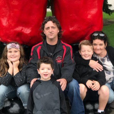 Profile Picture of Karen Potts (@Karenpo37035849) on Twitter