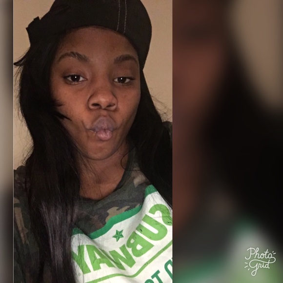 Profile Picture of Bianca Gilliams (@bianca34_) on Poshmark