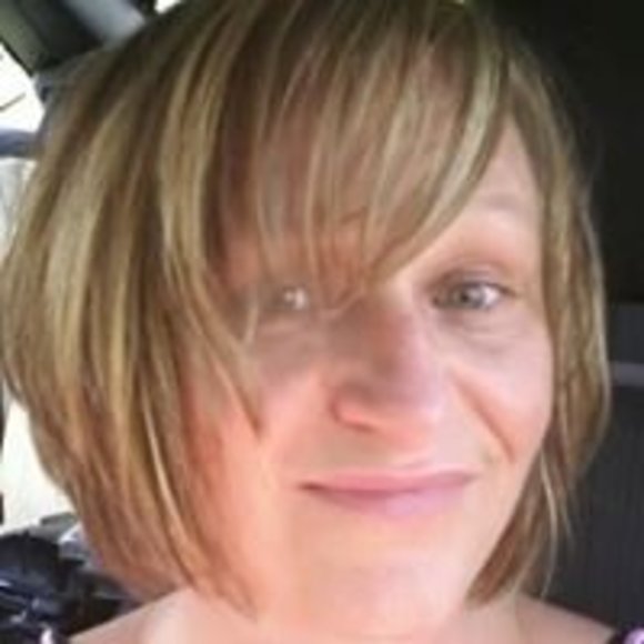 Profile Picture of Laura Stroupe-steele (@lajajane40) on Poshmark