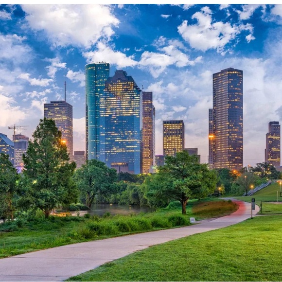 Profile Picture of Tesfaye Addisu (@tes7926) on Poshmark