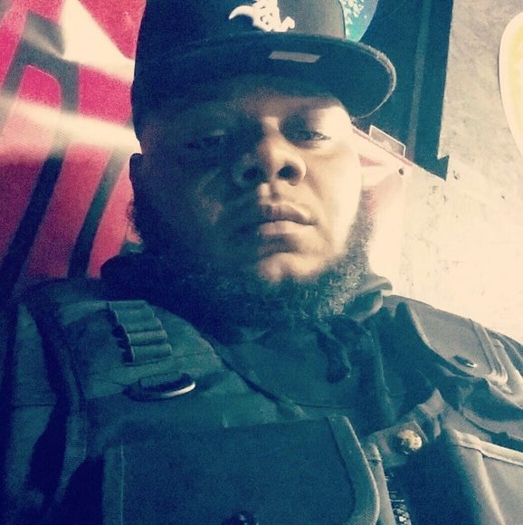 Profile Picture of Pablo Luciono (@warlordglo25) on Poshmark