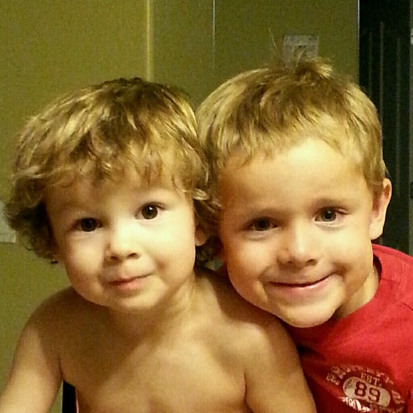 Profile Picture of Amy Fulps (@snedak) on Poshmark