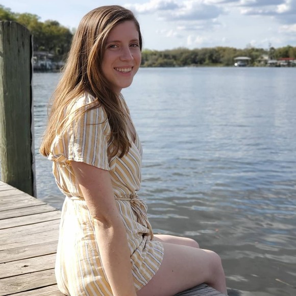 Profile Picture of Ruth Carlton (@ruthac98) on Poshmark