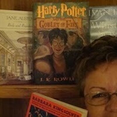 Profile Picture of Anne Bennett (@Headfullofbooks) on Twitter