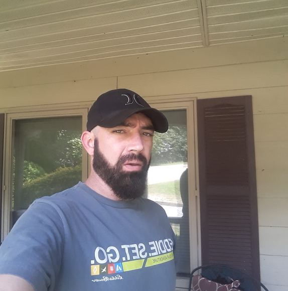 Profile Picture of Michael Deault (@michaeldeault) on Poshmark