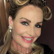 Profile Picture of Marla Hayes (@Draculasmommy) on Youtube