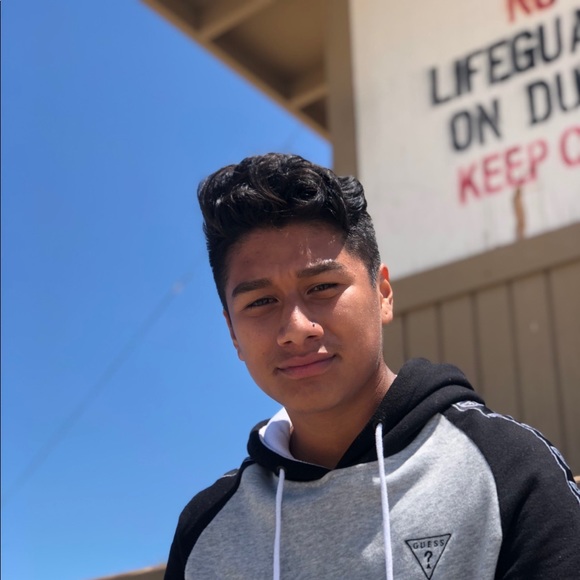 Profile Picture of Richard Quiroz (@rickyquiroz61) on Poshmark