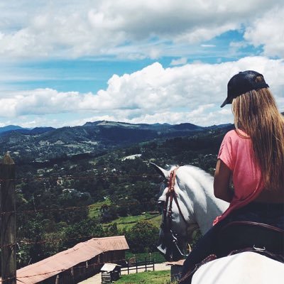 Profile Picture of Julia Suarez (@j_suarez454) on Twitter