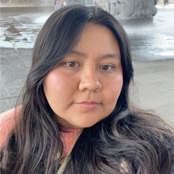 Profile Picture of Reyna Cabrera lucero (@reynac1) on Poshmark