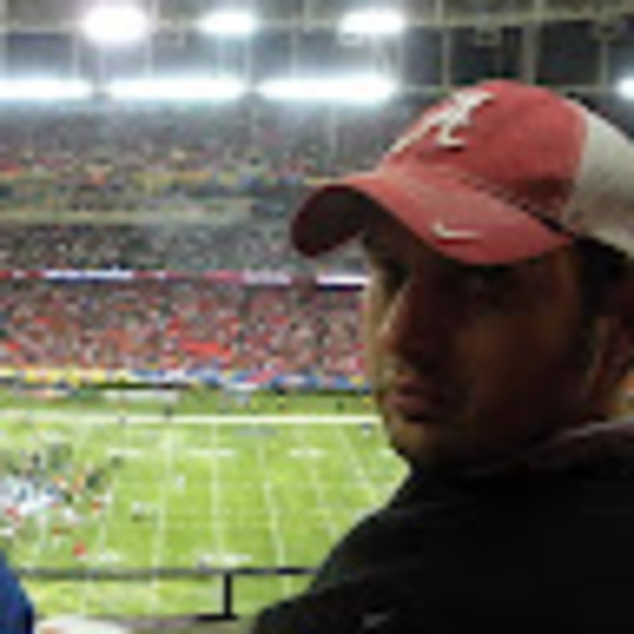 Profile Picture of Joe Horton (@hjoe44) on Poshmark