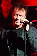 Profile Picture of Paul Young discographyon Wikipedia