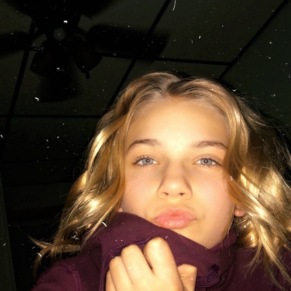 Profile Picture of Mylie Hertweck (@mylie2008h) on Poshmark