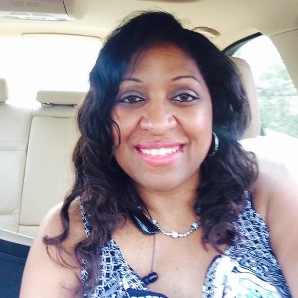 Profile Picture of Penny Thomison (@penny0928) on Poshmark