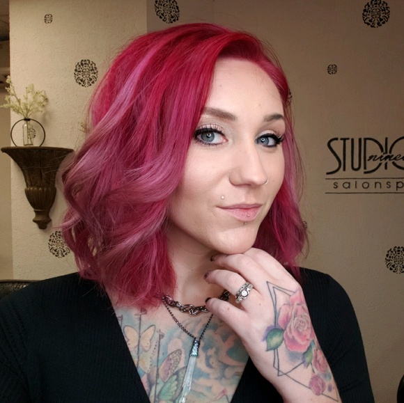 Profile Picture of Rachel Grilley (@rara081590) on Poshmark