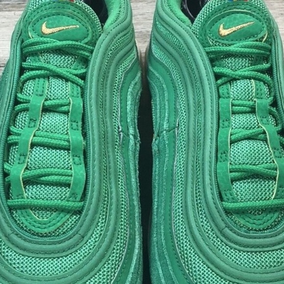 Profile Picture of Javier Perez (@javigprz) on Poshmark