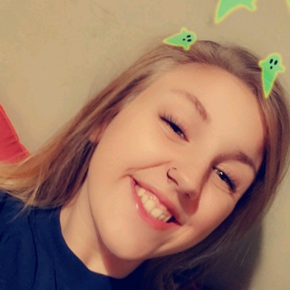 Profile Picture of Kobie Smith (@kobiesmith) on Poshmark