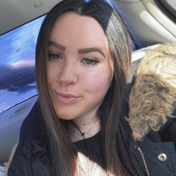 Profile Picture of Jennafer Krzewinski (@jennnnna1332) on Poshmark