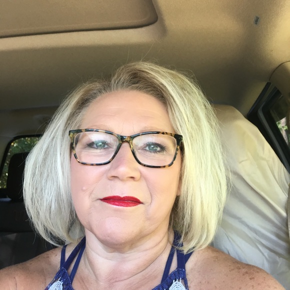 Profile Picture of Kathaleen Walraven (@walravenk63) on Poshmark