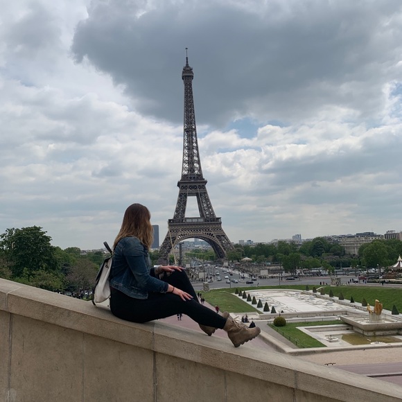 Danielle Heroff - Poshmark Profile Picture of Danielle Heroff (@dheroff28) on Poshmark