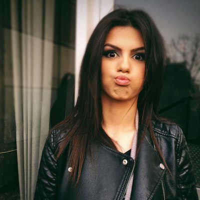 Profile Picture of Charlotte Russell (@iamCharlotte29) on Twitter