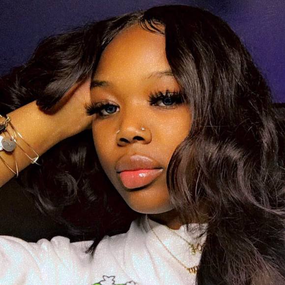 Profile Picture of Ashley Thames (@ashleynthames9) on Poshmark