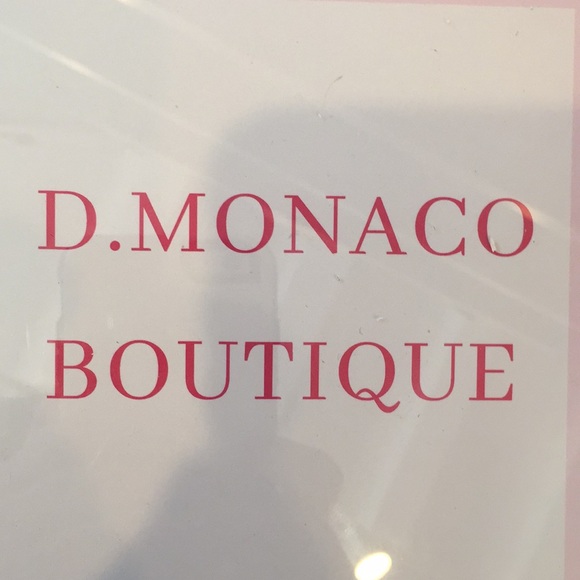 Profile Picture of Danielle Monaco (@dmonacoshop) on Poshmark