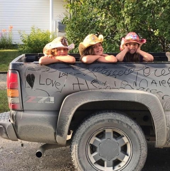 Profile Picture of Éric Lambert (@lambert143) on Poshmark