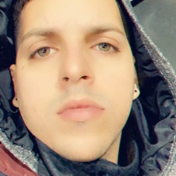 Alex Vicente - Poshmark Profile Picture of Alex Vicente (@adn3mari3) on Poshmark