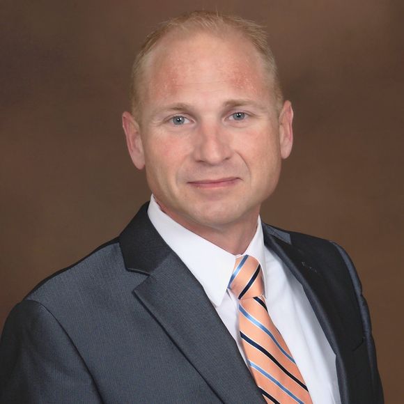 Profile Picture of Mikel Hutchison (@mikeljhutchison) on Poshmark