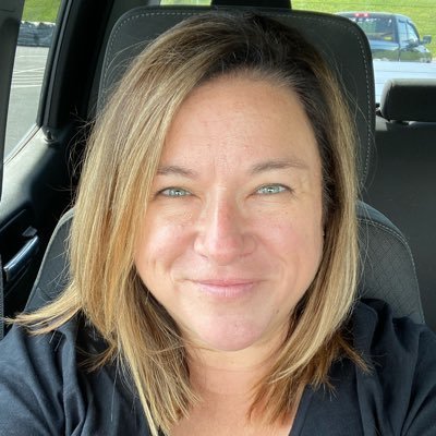 Profile Picture of Kelly Enders (@TeachEnders) on Twitter