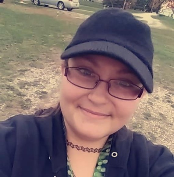 Erin Gramstad - Poshmark Profile Picture of Erin Gramstad (@eringramstad) on Poshmark