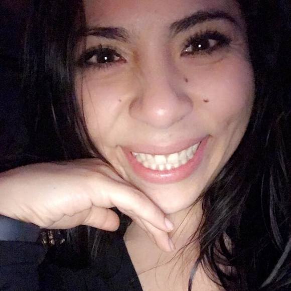 Profile Picture of Lily Andrade (@lilyyya09) on Poshmark