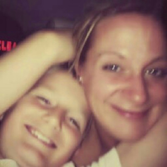 Profile Picture of Kimberly Tolley (@ktolley1019) on Poshmark