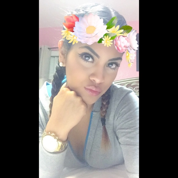 Profile Picture of Diana Preciado (@dianap_) on Poshmark