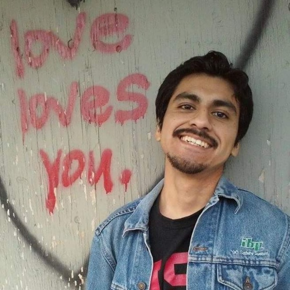 Sebastian Hernandez - Poshmark Profile Picture of Sebastian Hernandez (@dstriped1) on Poshmark