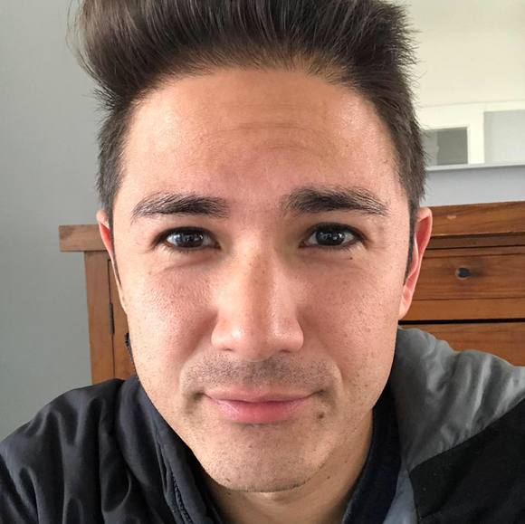 Profile Picture of Adam Altman (@adamaltman) on Poshmark