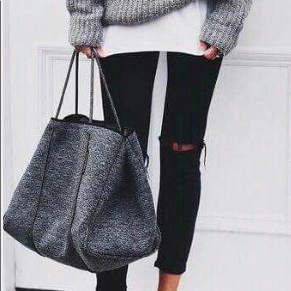 Profile Picture of Robin Baxter (@eauxbehv) on Poshmark