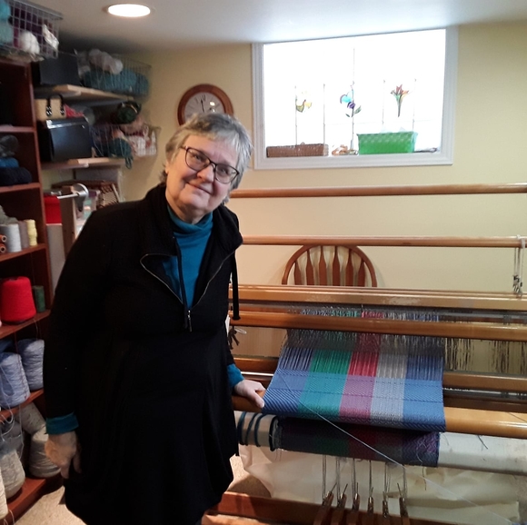 Profile Picture of Sandy Giokas (@sandygiokas) on Poshmark