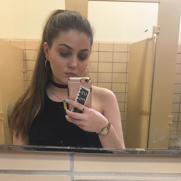 Profile Picture of Taylor Whetstine (@taylorjoyw) on Poshmark